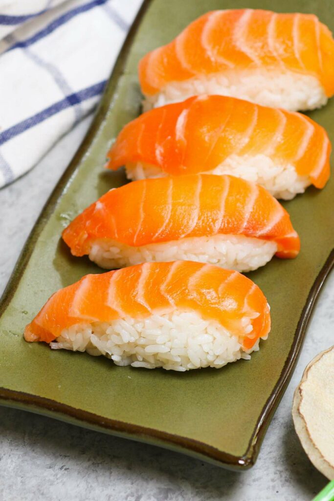 3 Cách Làm Sushi Cá Hồi Không Bị tanh, Ngon Như Nhà Hàng - Digifood