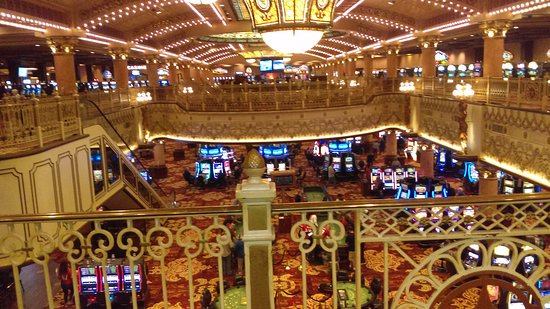 Fountain - Picture of Ameristar Casino Hotel Kansas City - Tripadvisor