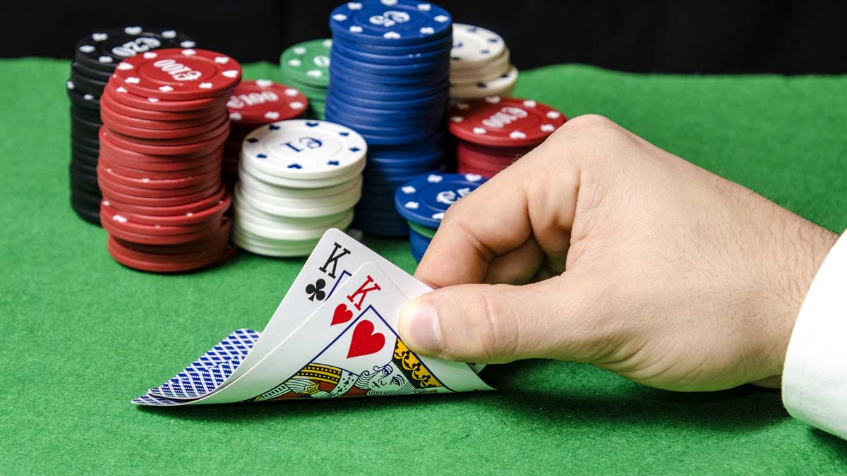 Cách chơi poker với số stack sâu | Natural8