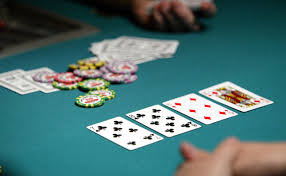 Làm thế nào để chơi Poker? Luật chơi có giải thích và hình ảnh.