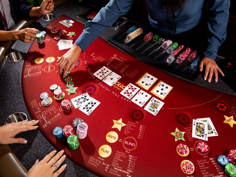 Texas hold ‘em poker là gì? Cách chơi