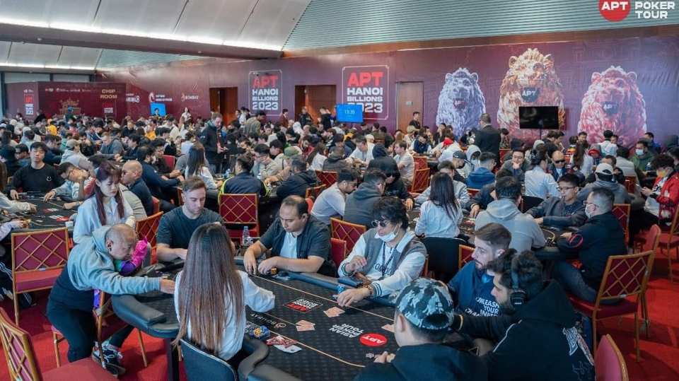 Công an Hà Nội nêu nghi vấn đánh bạc trá hình trong giải poker