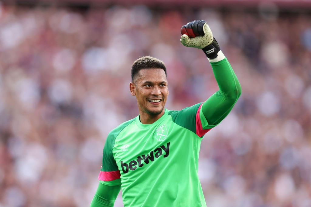 Alphonse Areola đã hoàn trả 8 triệu bảng bằng màn trình diễn tuyệt vời cho West Ham trước Brighton