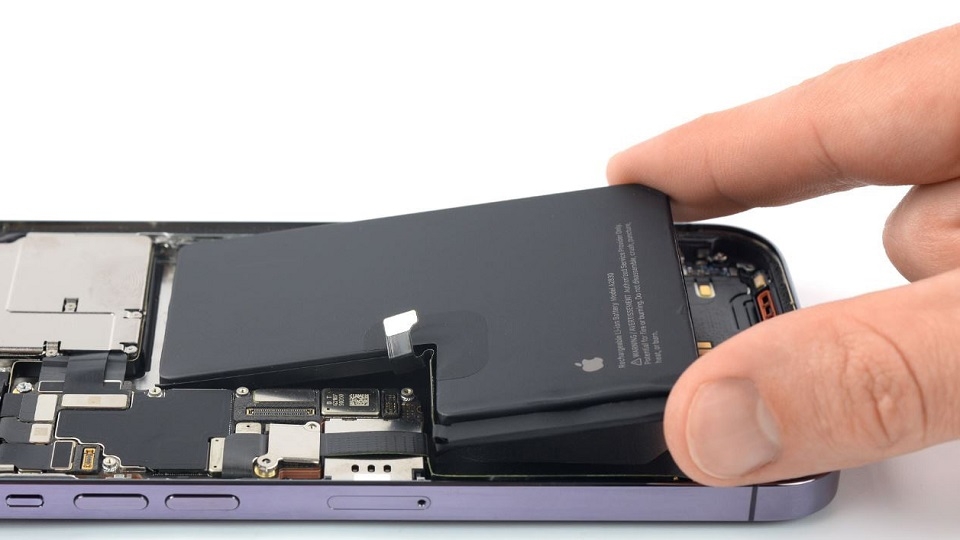 Pin AB là gì? Pin AB so với pin Pisen: bạn nên chọn loại nào cho chiếc iPhone yêu thích của mình?